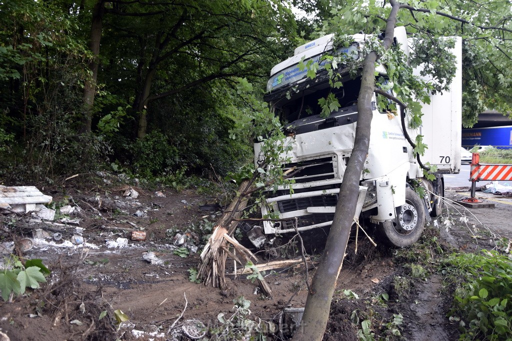 Schwerer VU A 3 Rich Oberhausen Hoehe AK Leverkusen P349.JPG - Miklos Laubert